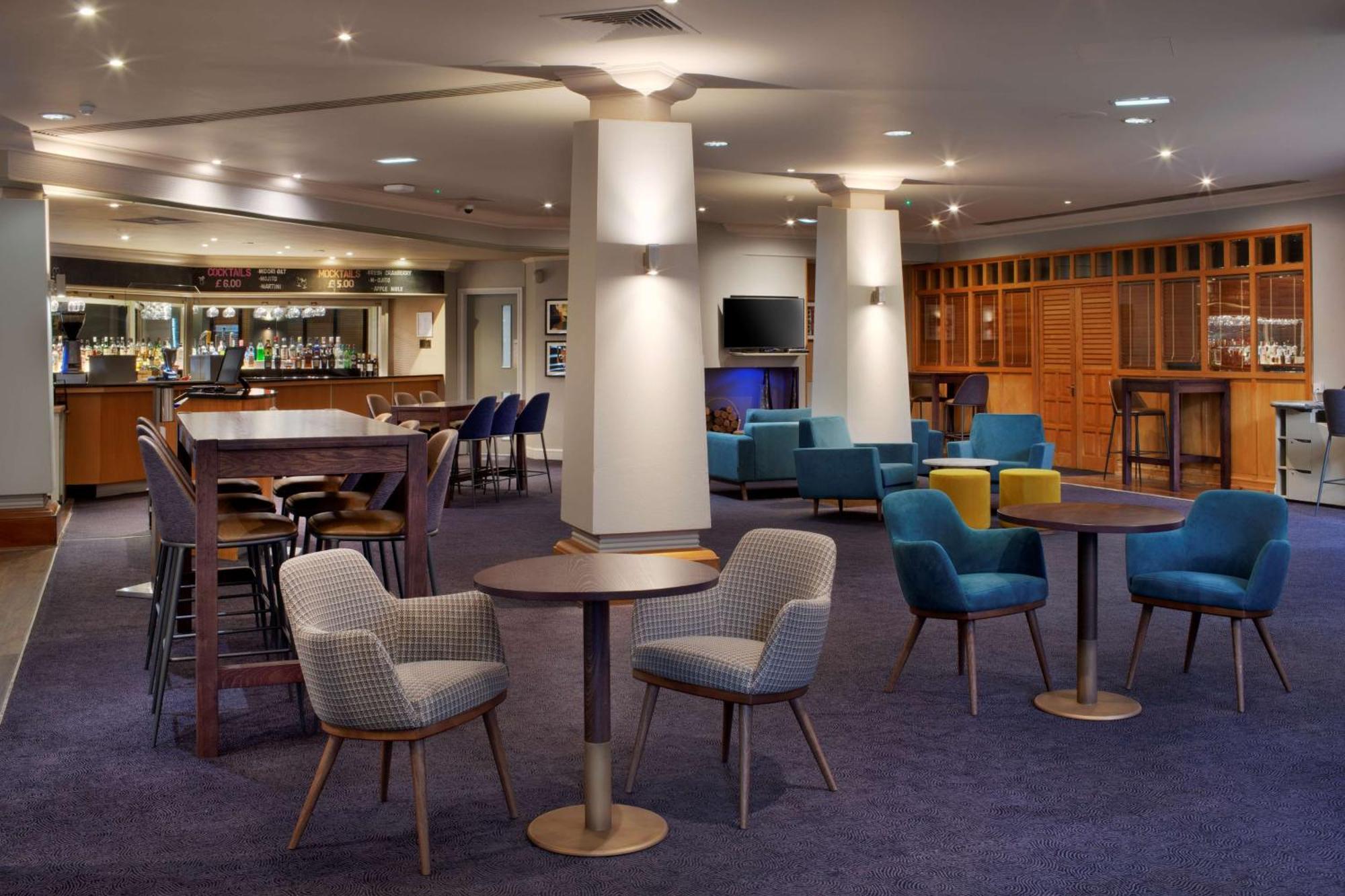 Doubletree By Hilton Manchester Airport Hale  Esterno foto